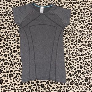Size 8 grey ivivva shirt!